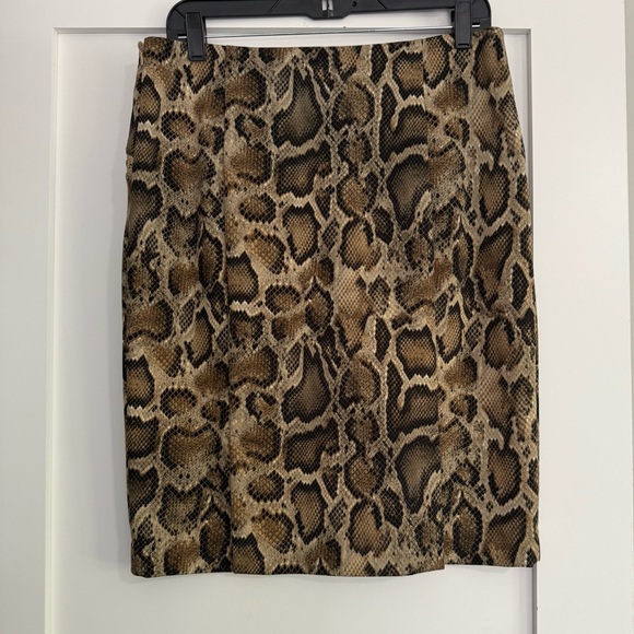 Leopard Print Women's Skirt - Picture 2 of 3